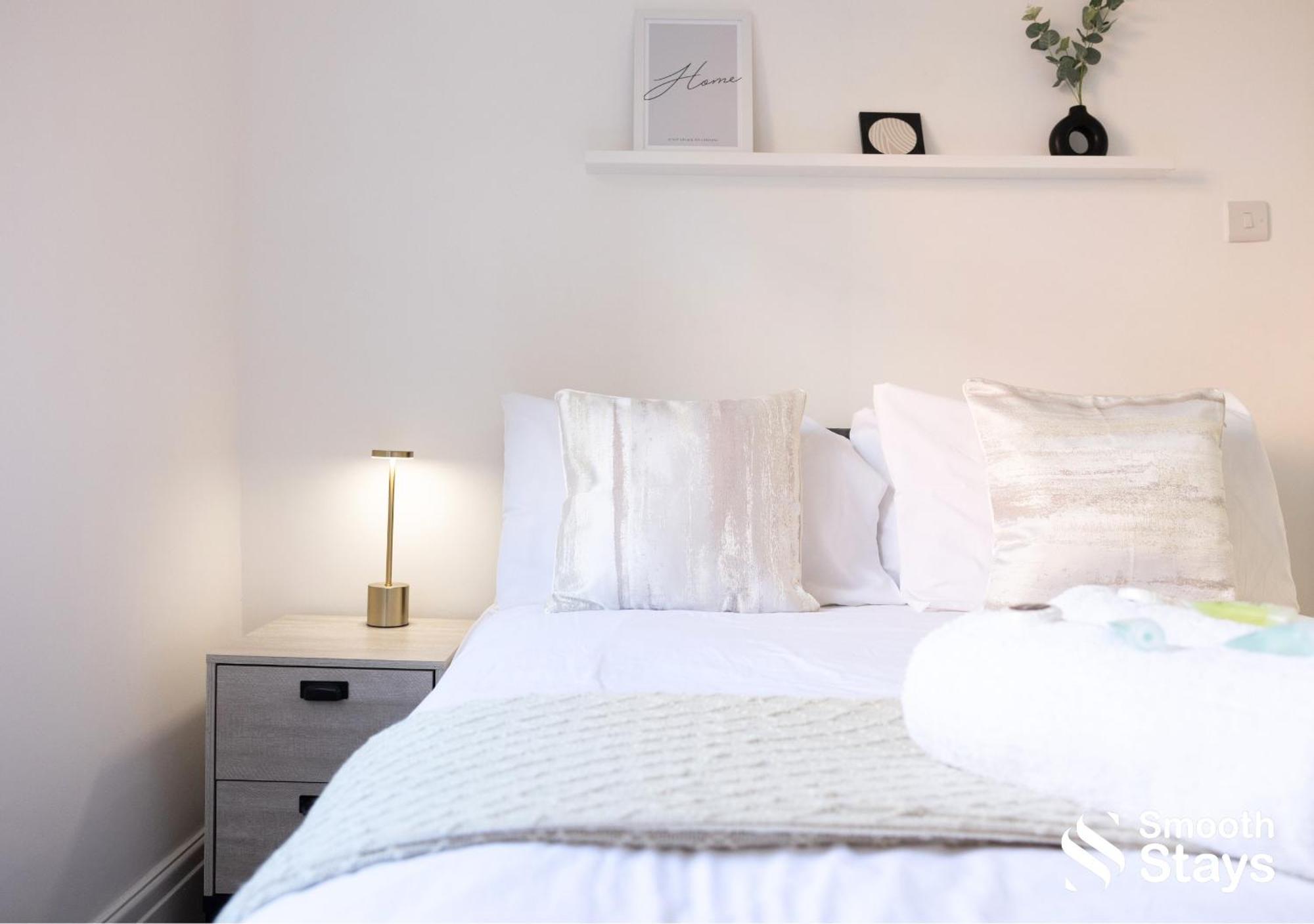 One Bedroom Apartment At Smooth Stays Short Lets & Serviced Accommodation Preston With Parking Near Train Station Zewnętrze zdjęcie