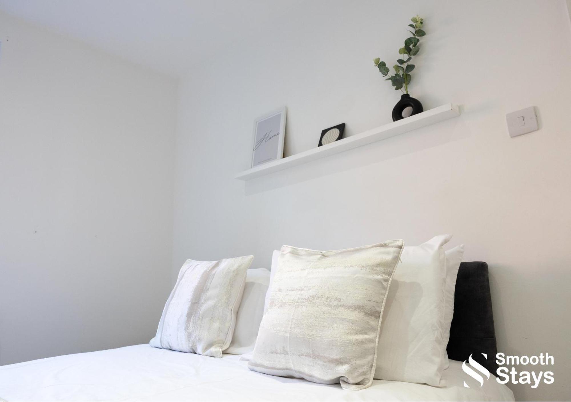 One Bedroom Apartment At Smooth Stays Short Lets & Serviced Accommodation Preston With Parking Near Train Station Zewnętrze zdjęcie