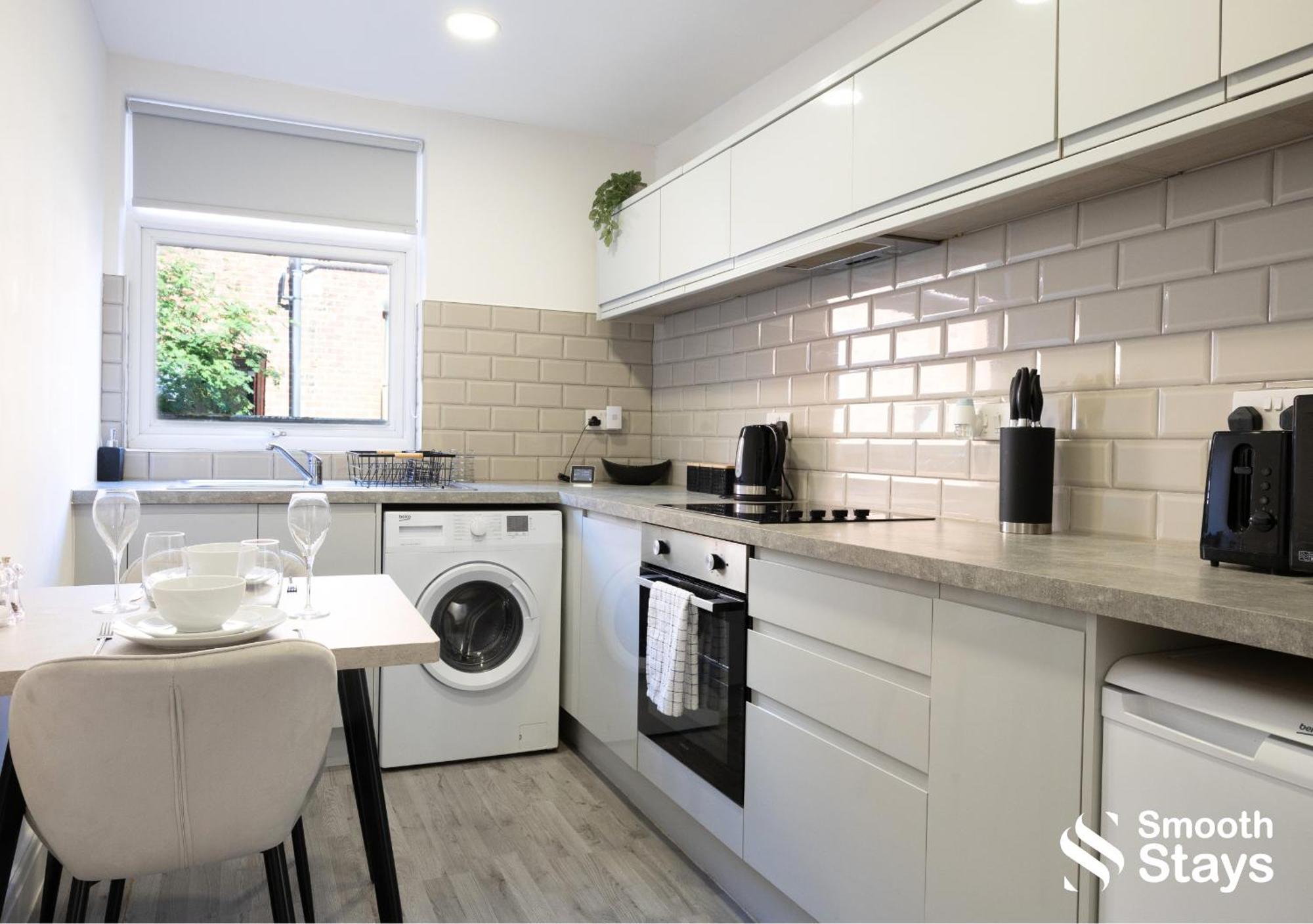 One Bedroom Apartment At Smooth Stays Short Lets & Serviced Accommodation Preston With Parking Near Train Station Zewnętrze zdjęcie