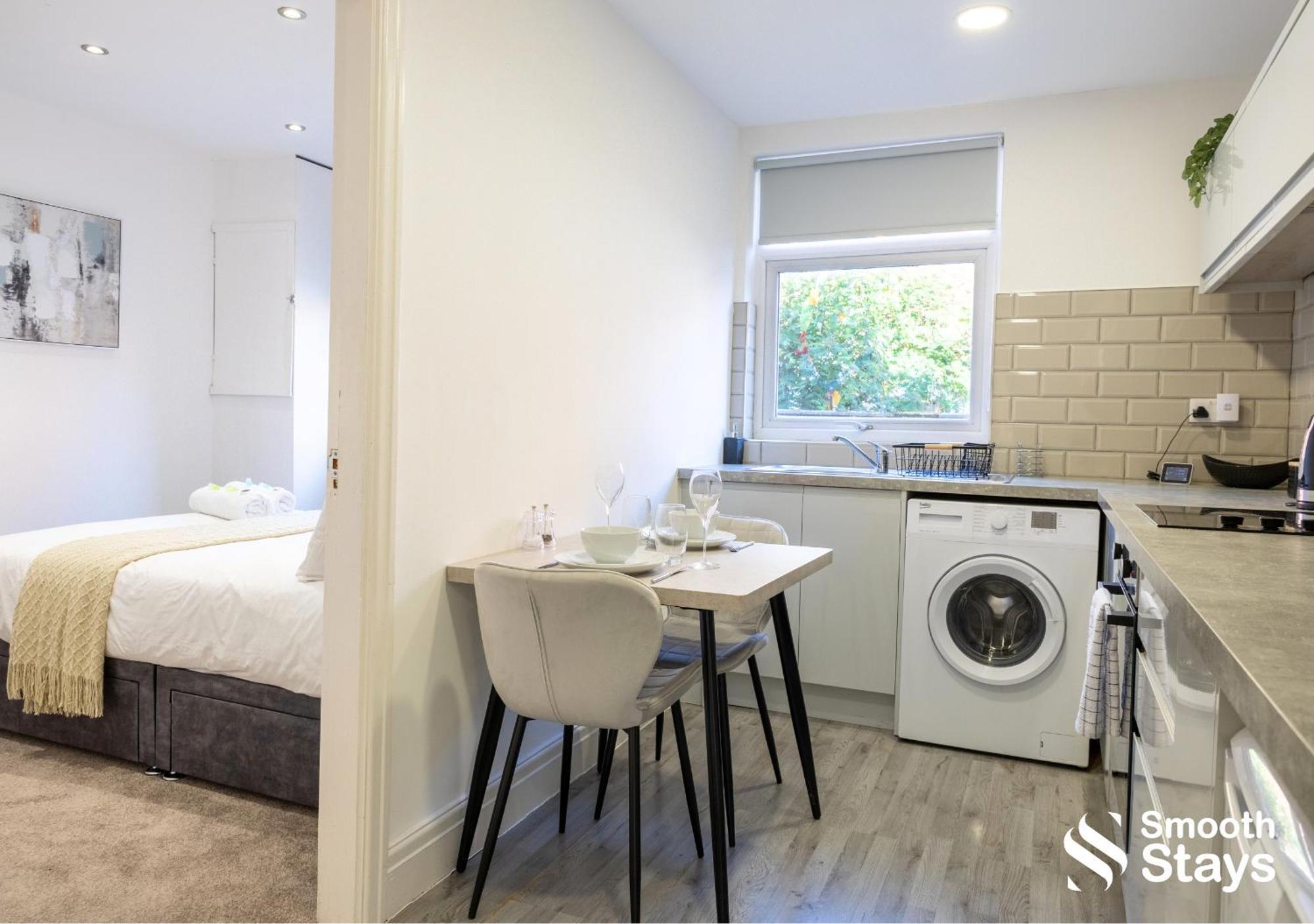 One Bedroom Apartment At Smooth Stays Short Lets & Serviced Accommodation Preston With Parking Near Train Station Zewnętrze zdjęcie